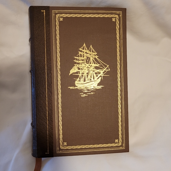 Mutiny On The Bounty, by Charles Nordhoff & James Norman Hall Book - Picture 8 of 8